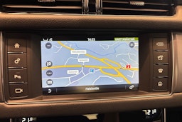 Sininen Jaguar XF 2015 kuva 21.