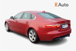 punainen Jaguar XF 2016 kuva 2.