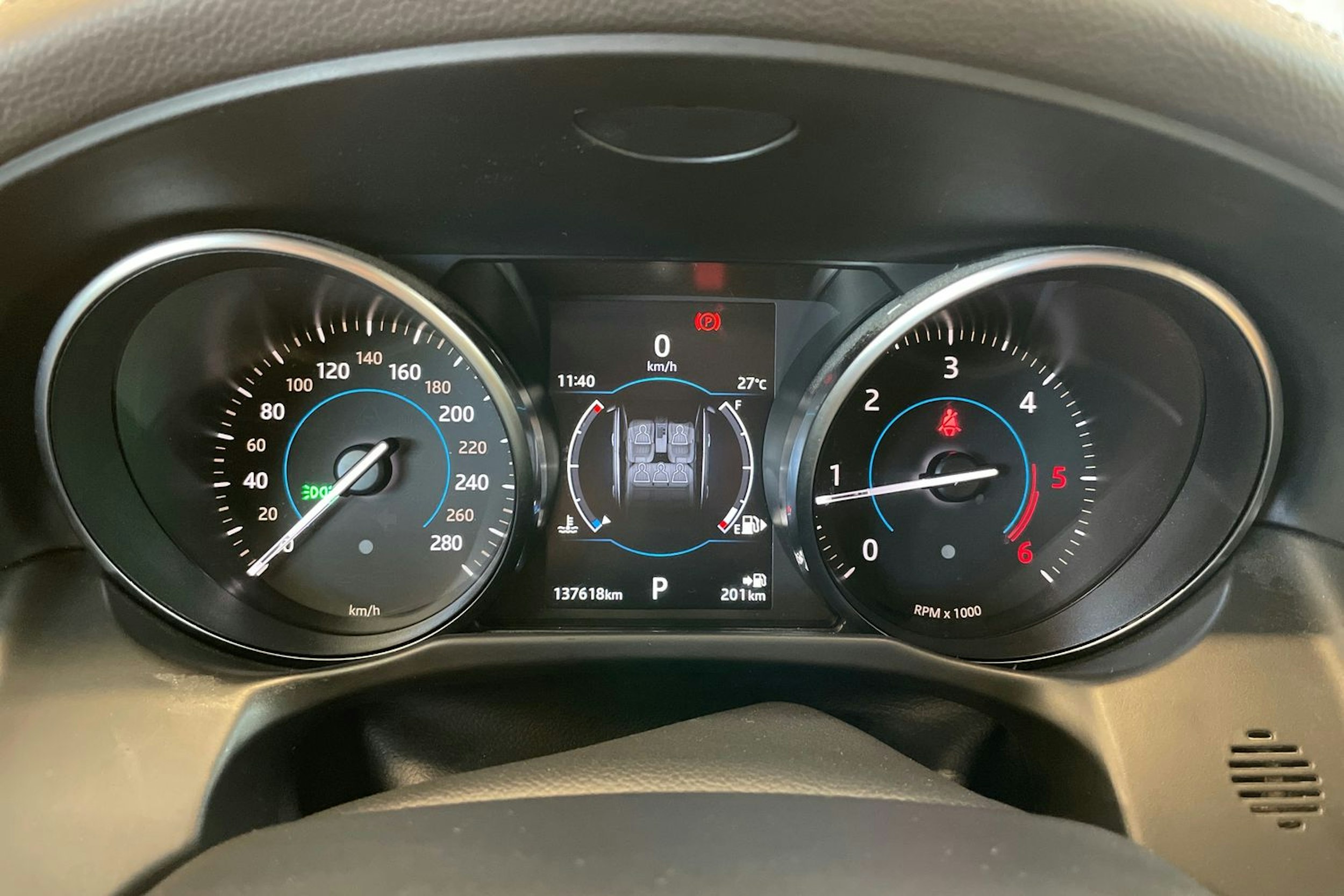 Valkoinen Jaguar XF 2019 kuva 14.