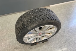 Valkoinen Jaguar XF 2019 kuva 24.