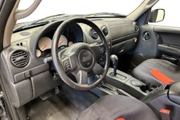 musta Jeep Cherokee 2004 kuva 7.
