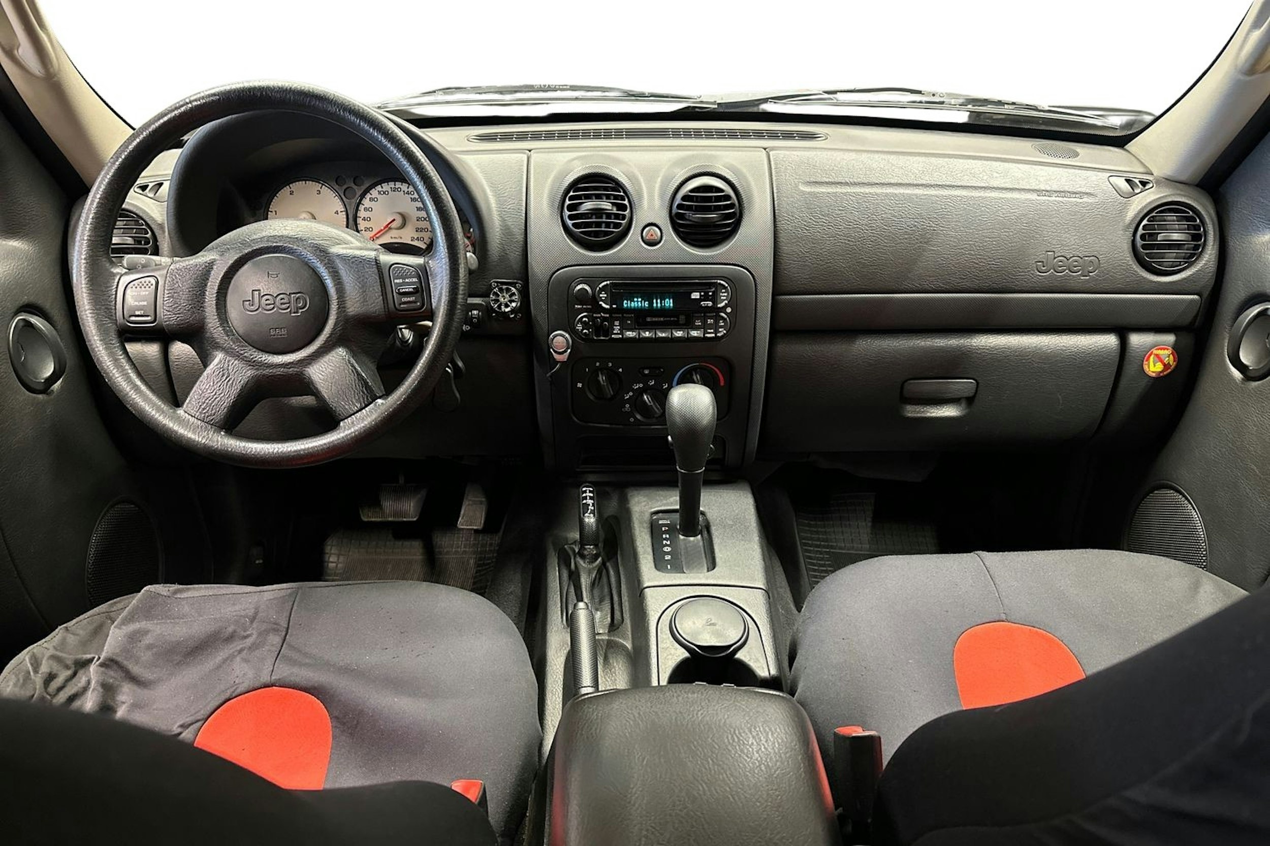 musta Jeep Cherokee 2004 kuva 9.