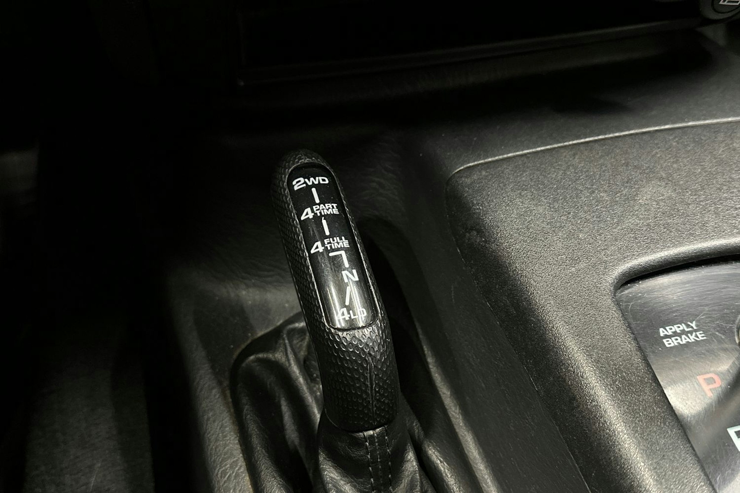 musta Jeep Cherokee 2004 kuva 20.