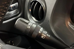 valkoinen Jeep Compass 2012 kuva 15.
