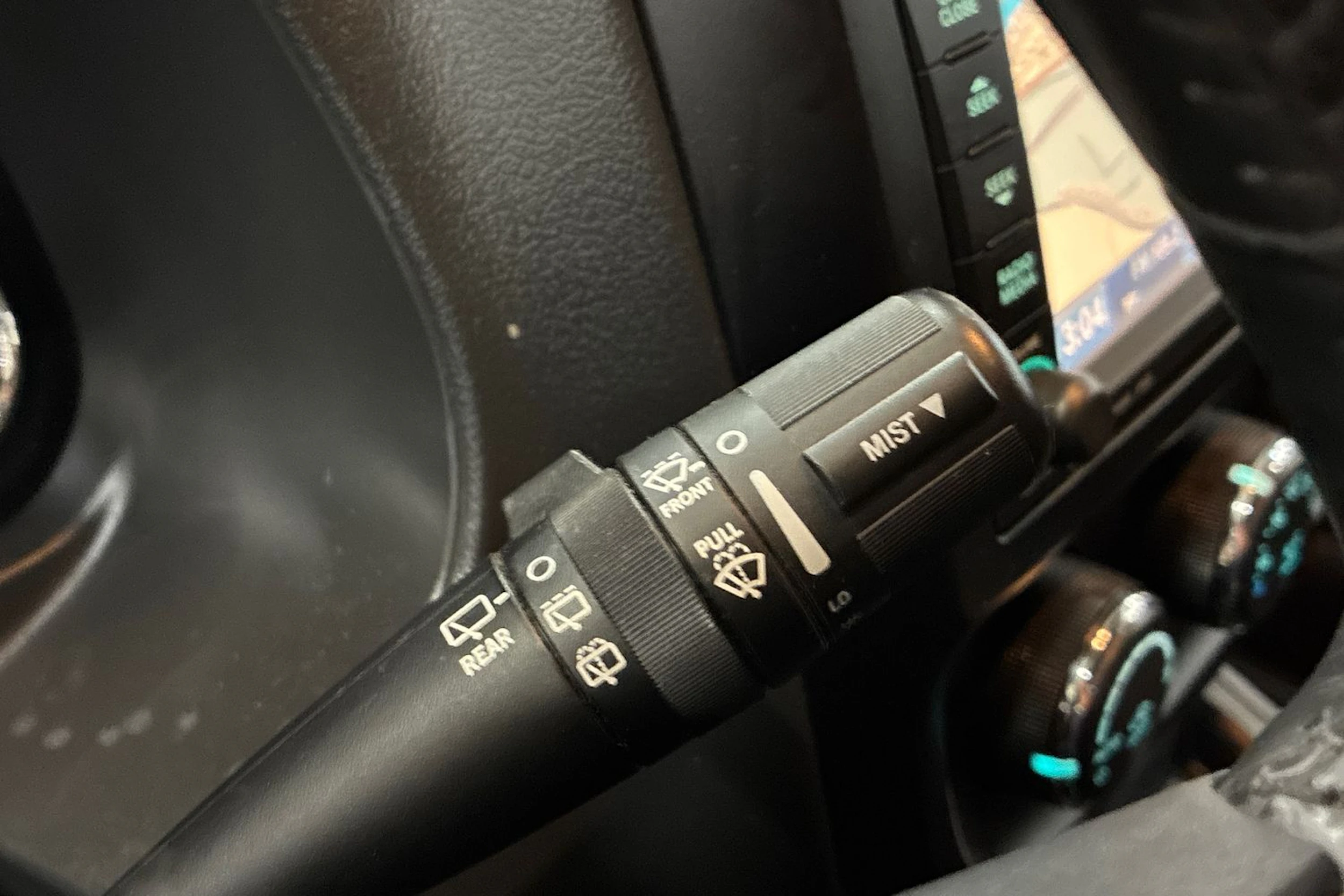 valkoinen Jeep Compass 2012 kuva 16.