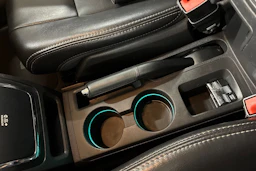 valkoinen Jeep Compass 2012 kuva 18.
