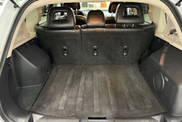 valkoinen Jeep Compass 2012 kuva 24.