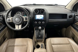 Harmaa Jeep Compass 2012 kuva 7.