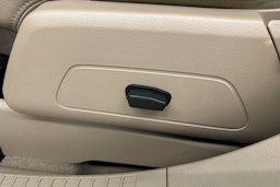 Harmaa Jeep Compass 2012 kuva 12.