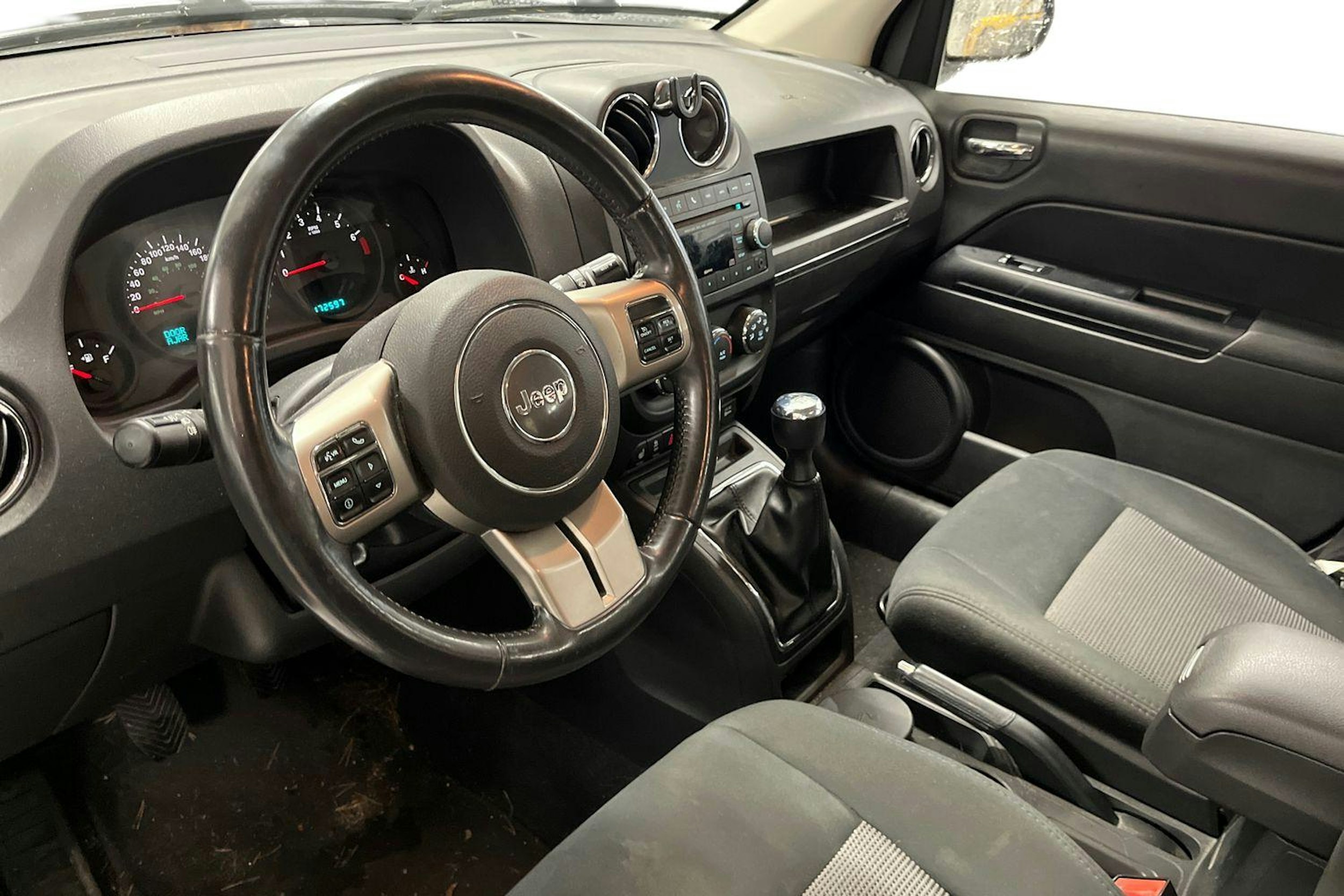 hopea Jeep Compass 2012 kuva 3.