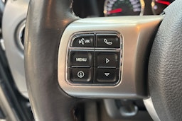 harmaa Jeep Compass 2013 kuva 14.