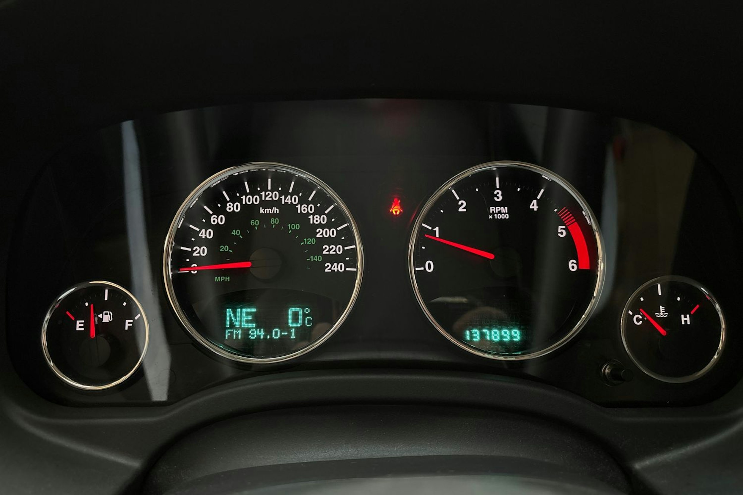 harmaa Jeep Compass 2013 kuva 17.