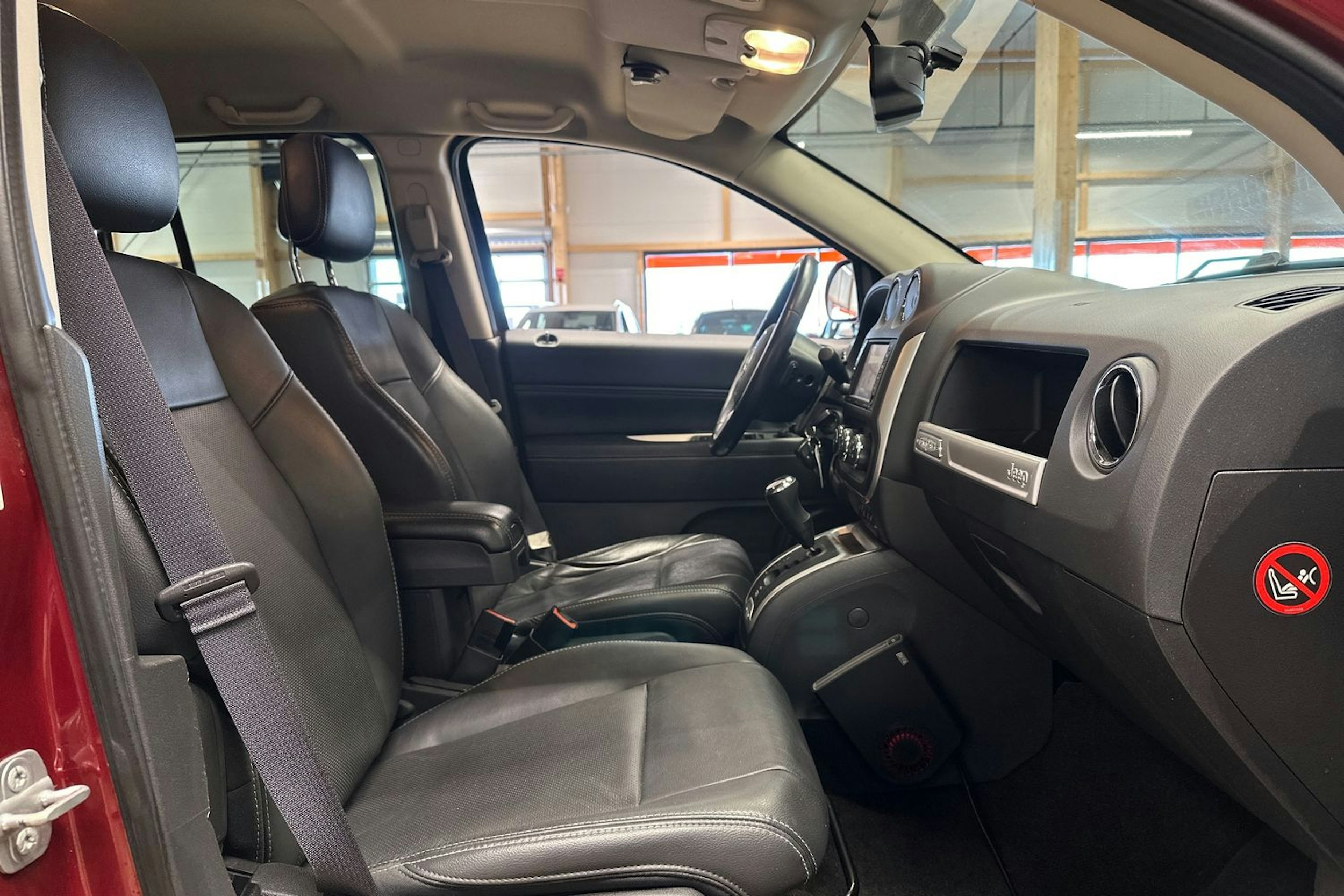 punainen Jeep Compass 2014 kuva 13.