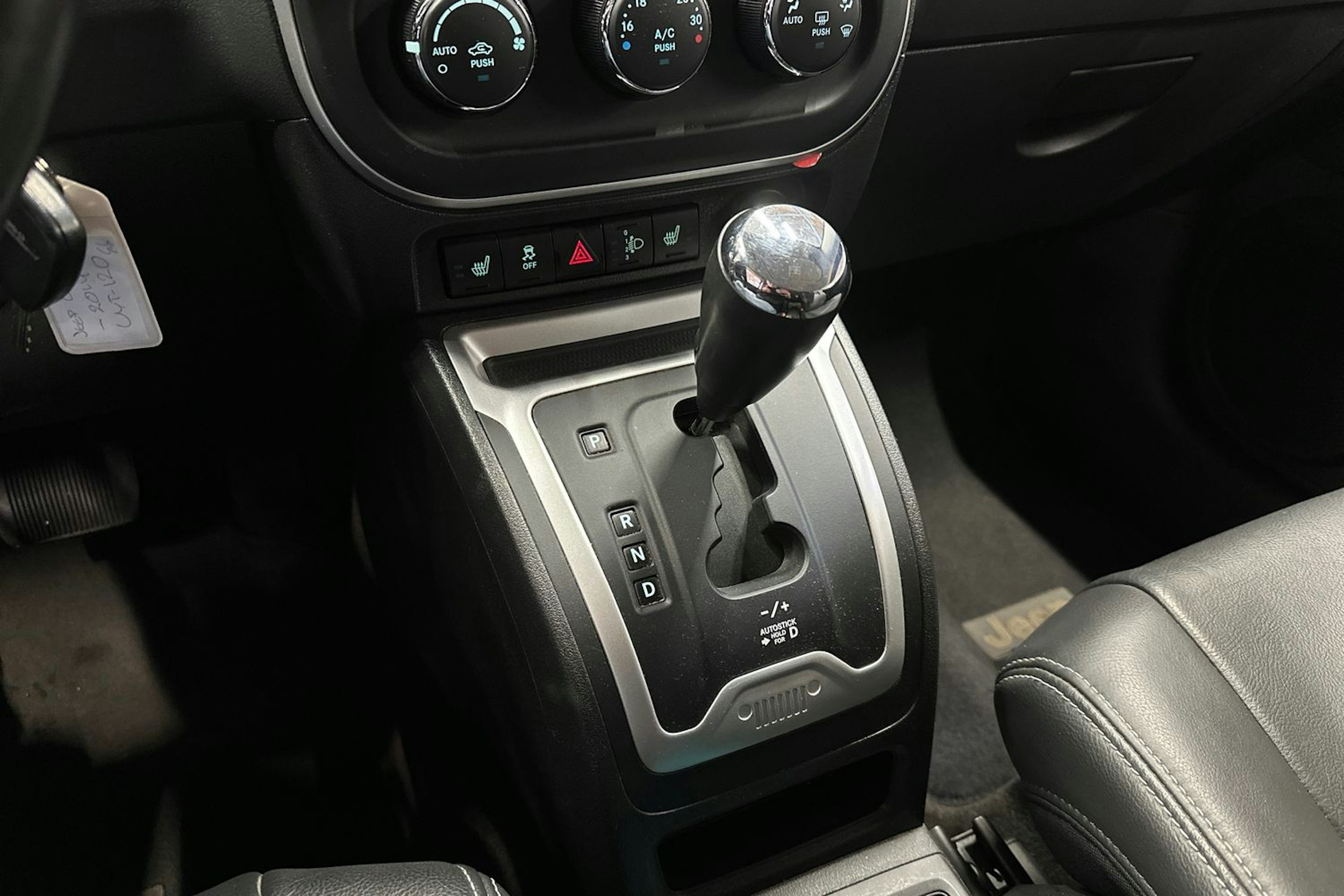 punainen Jeep Compass 2014 kuva 20.