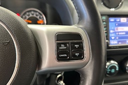 punainen Jeep Compass 2014 kuva 24.