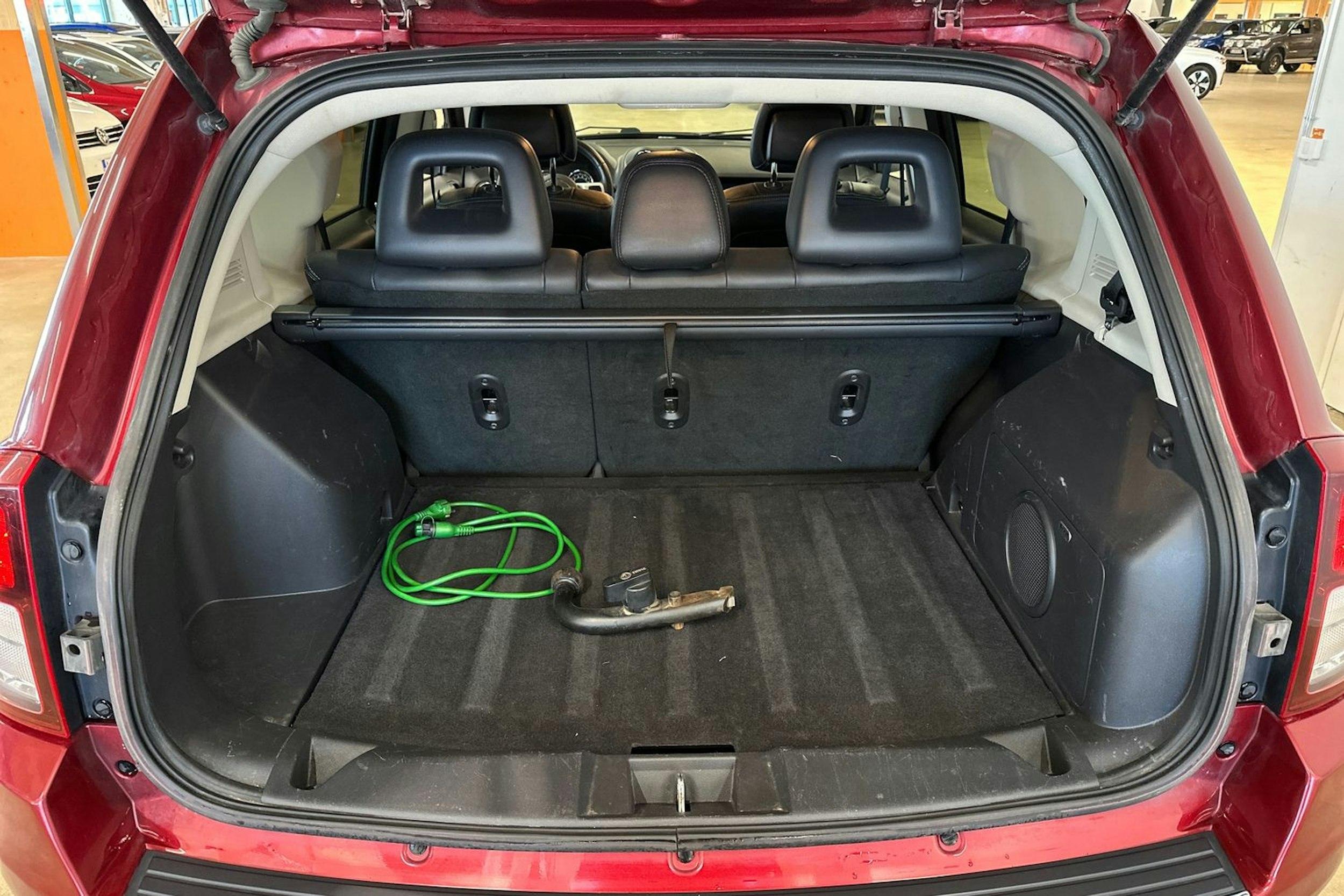 punainen Jeep Compass 2014 kuva 26.