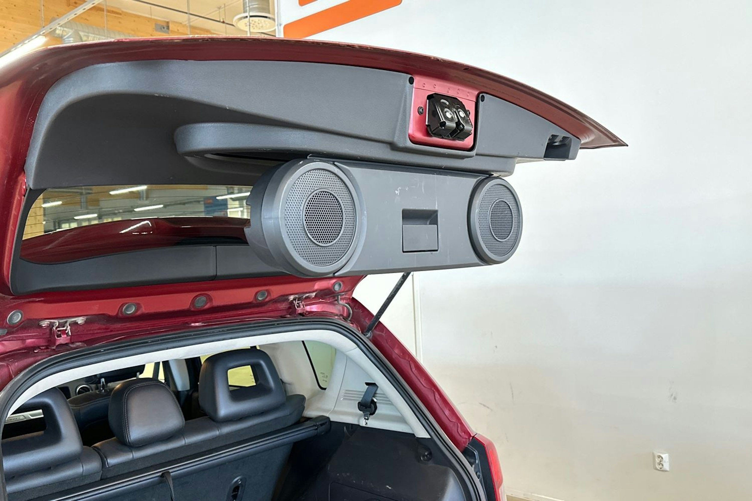 punainen Jeep Compass 2014 kuva 28.