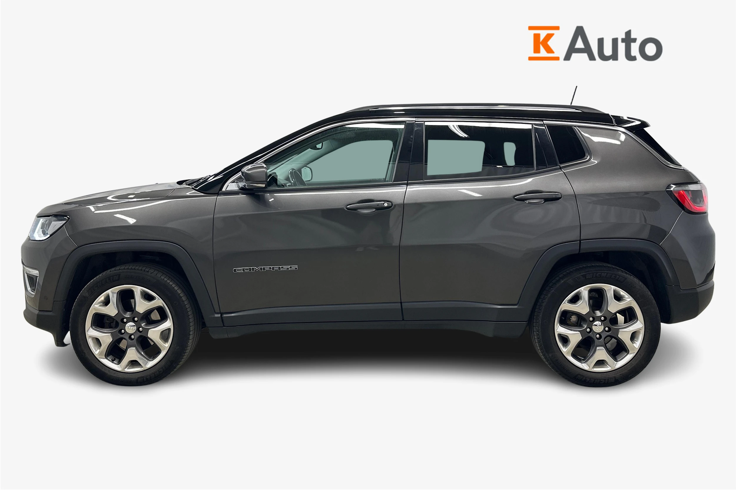 harmaa Jeep Compass 2018 kuva 5.