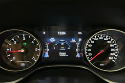 harmaa Jeep Compass 2018 kuva 15.