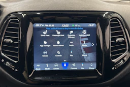 harmaa Jeep Compass 2018 kuva 20.