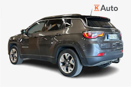 harmaa Jeep Compass 2018 kuva 2.
