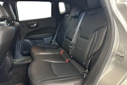 harmaa Jeep Compass 2021 kuva 10.