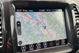harmaa Jeep Compass 2021 kuva 20.