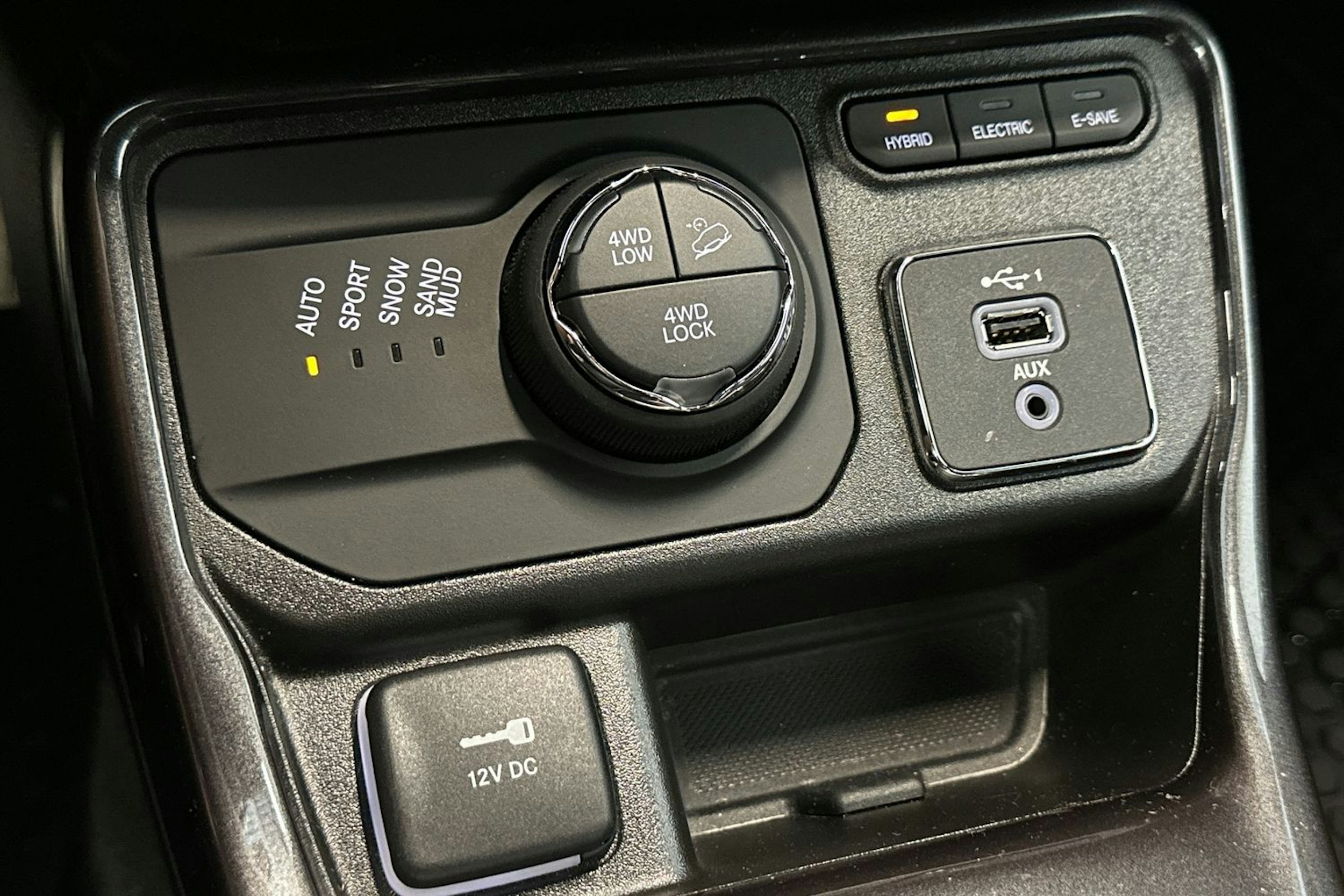 harmaa Jeep Compass 2021 kuva 22.