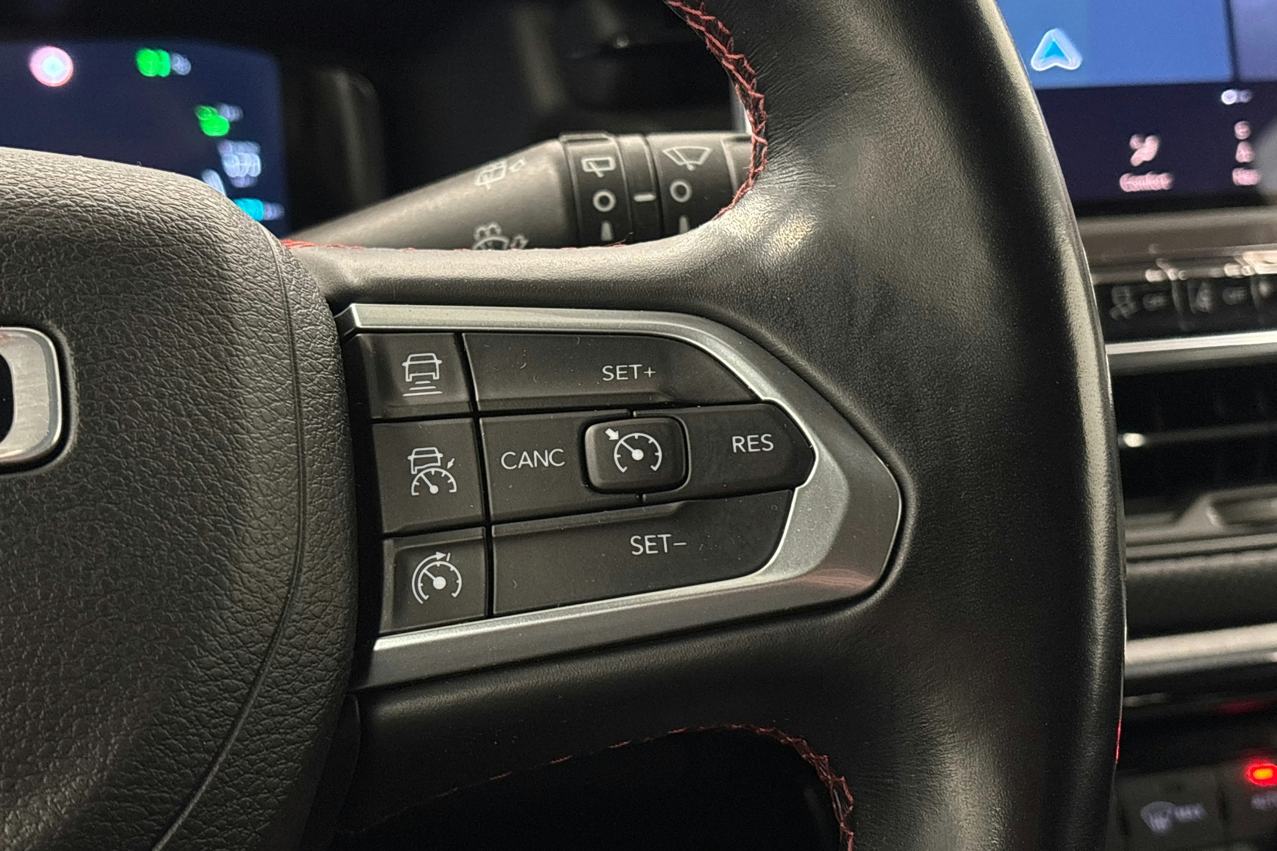 harmaa Jeep Compass 2021 kuva 19.