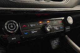 harmaa Jeep Compass 2021 kuva 28.