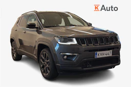Harmaa Jeep Compass 2022 kuva 1.
