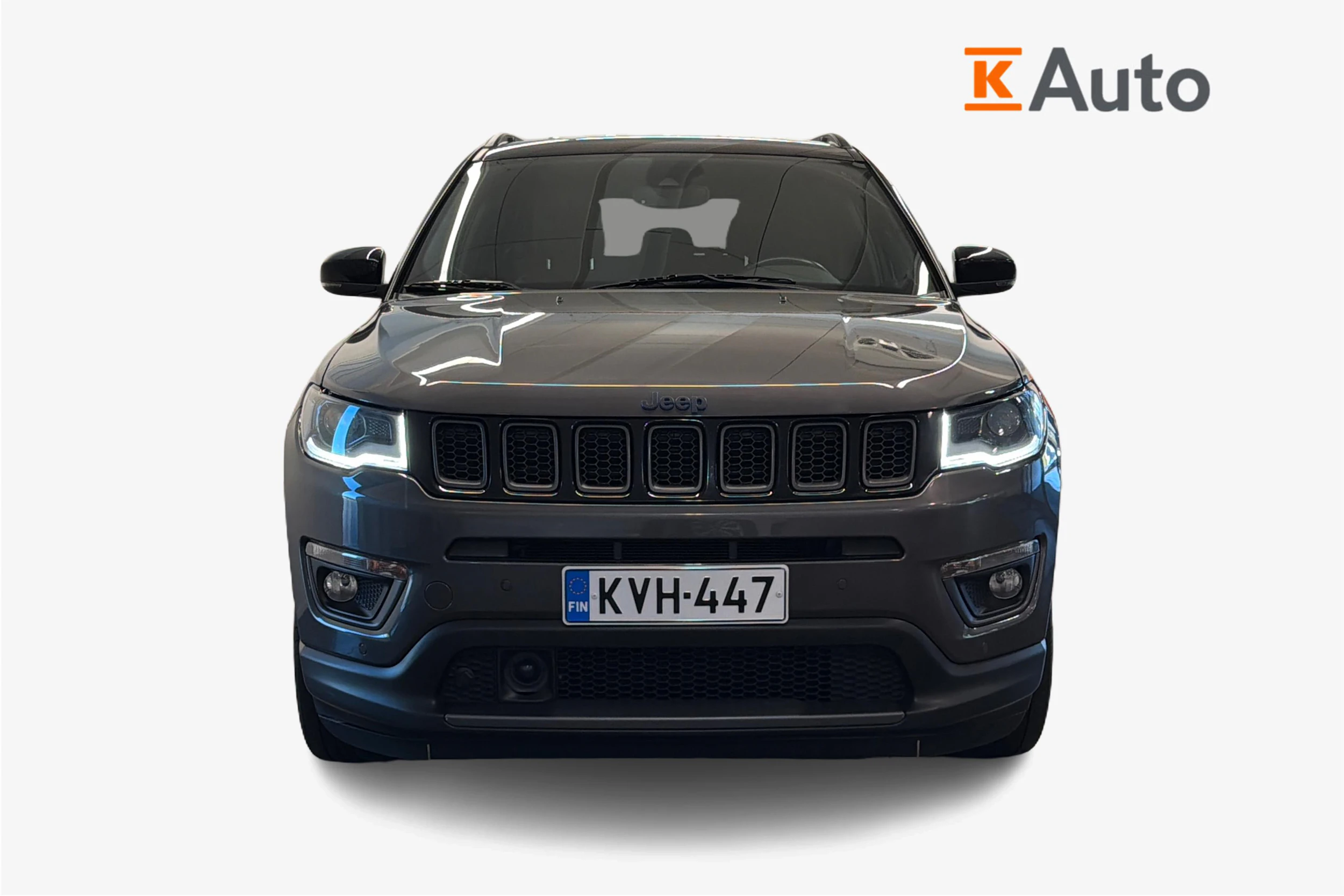 Harmaa Jeep Compass 2022 kuva 4.