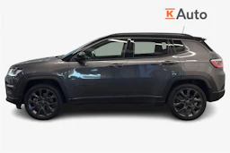 Harmaa Jeep Compass 2022 kuva 5.