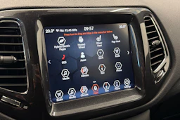 Harmaa Jeep Compass 2022 kuva 23.