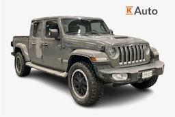 Harmaa Jeep Gladiator 2022 kuva 1.