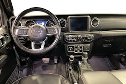 Harmaa Jeep Gladiator 2022 kuva 9.