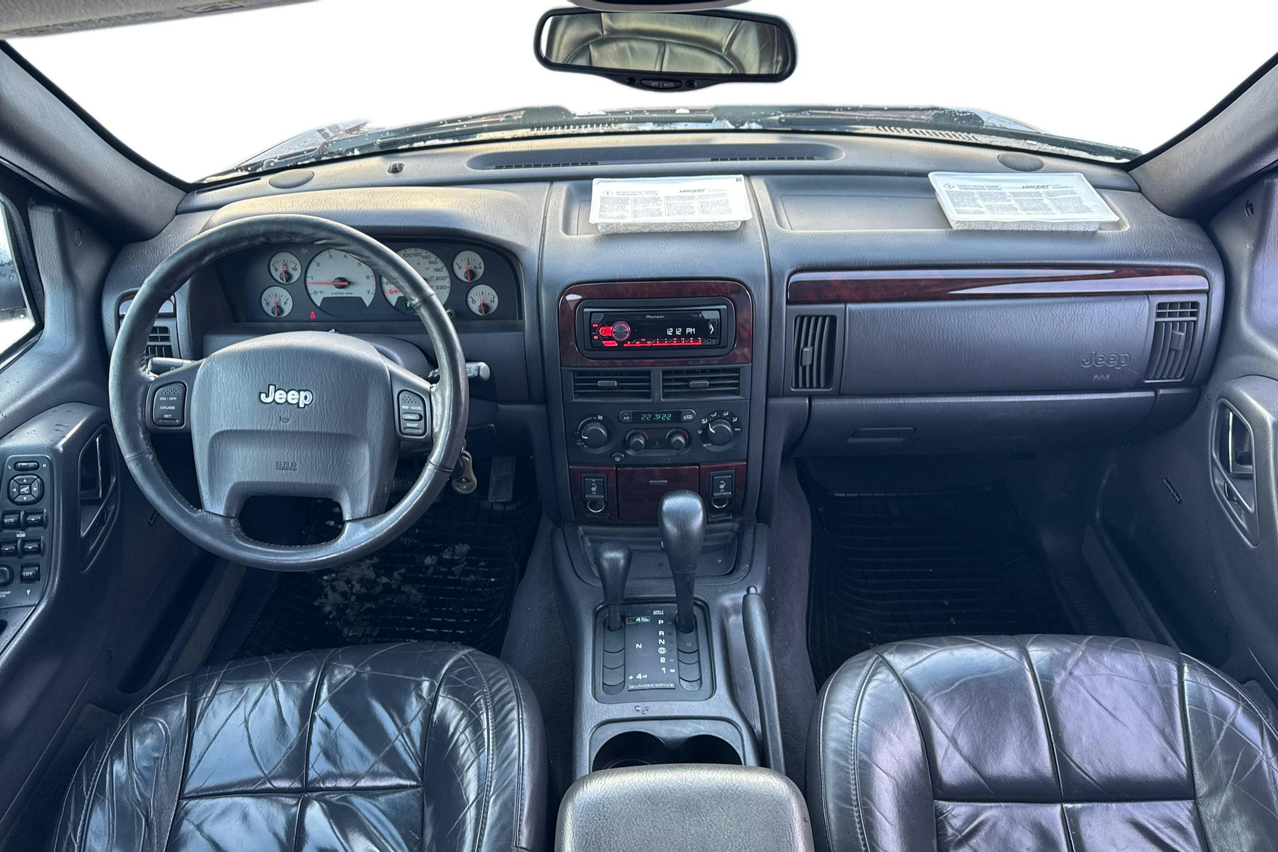 ruskea (beige) Jeep Grand Cherokee 2002 kuva 9.