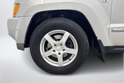 harmaa Jeep Grand Cherokee 2006 kuva 12.