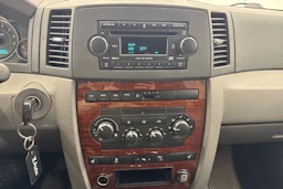 harmaa Jeep Grand Cherokee 2006 kuva 18.