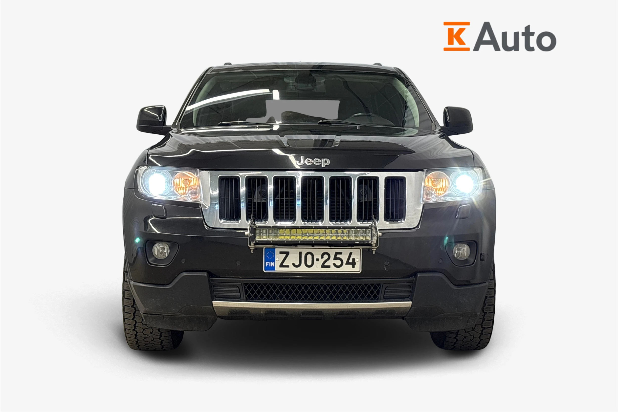 musta Jeep Grand Cherokee 2012 kuva 4.