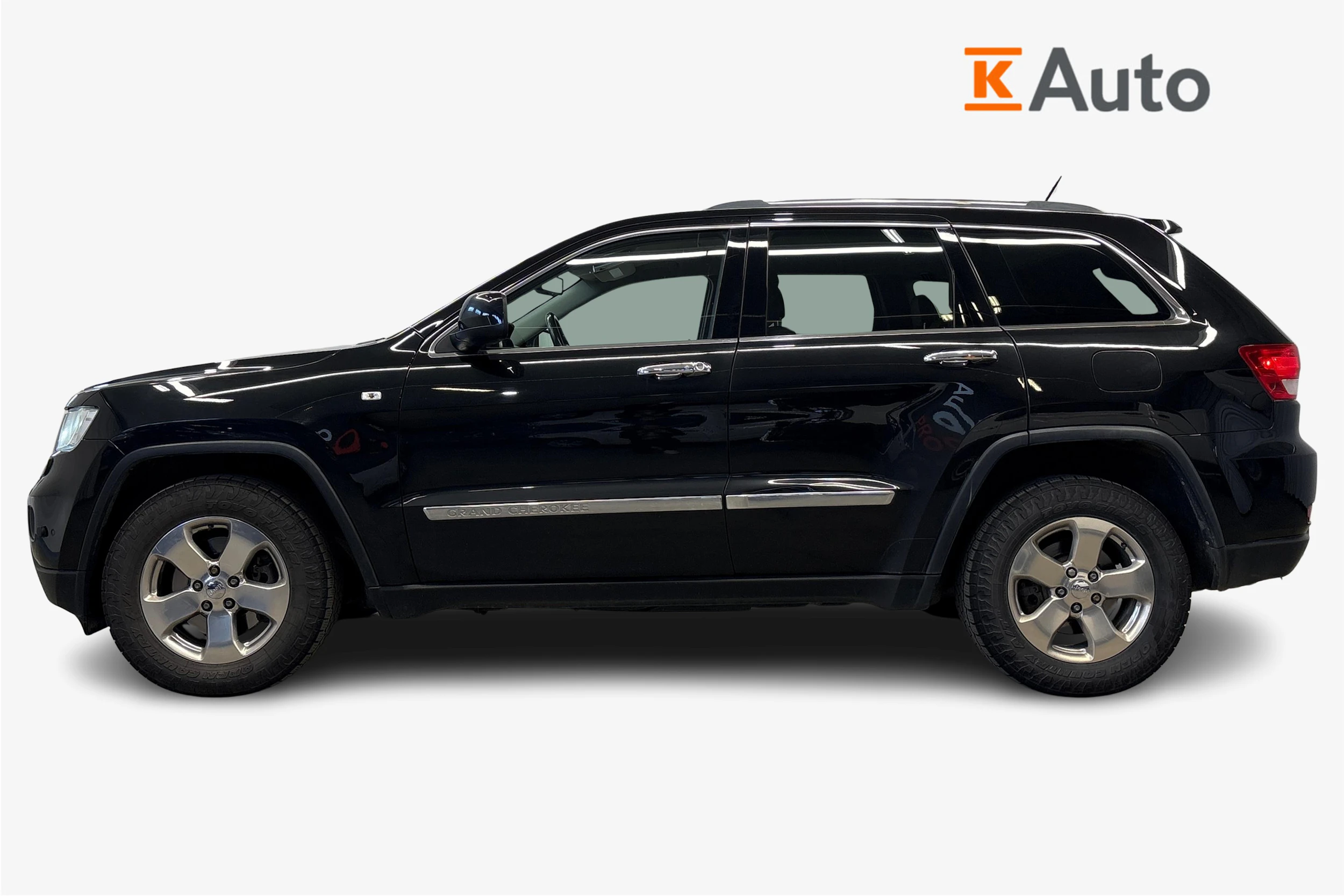 musta Jeep Grand Cherokee 2012 kuva 5.