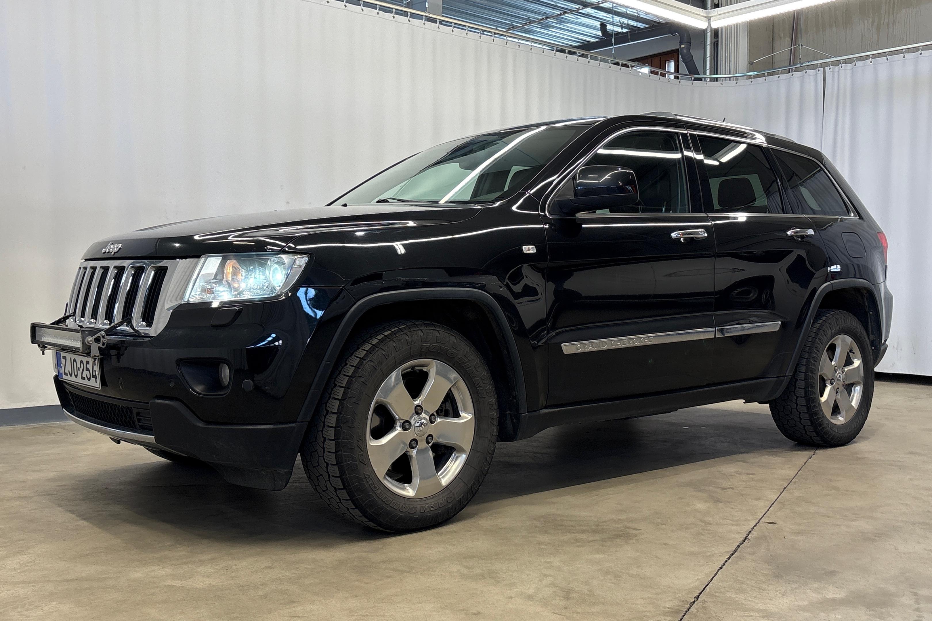 Jeep Grand Cherokee 3,0 CRD Limited 2012, photo 6/44