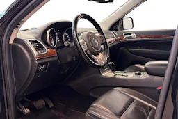 musta Jeep Grand Cherokee 2012 kuva 8.