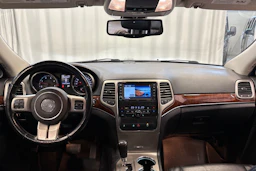 musta Jeep Grand Cherokee 2012 kuva 10.