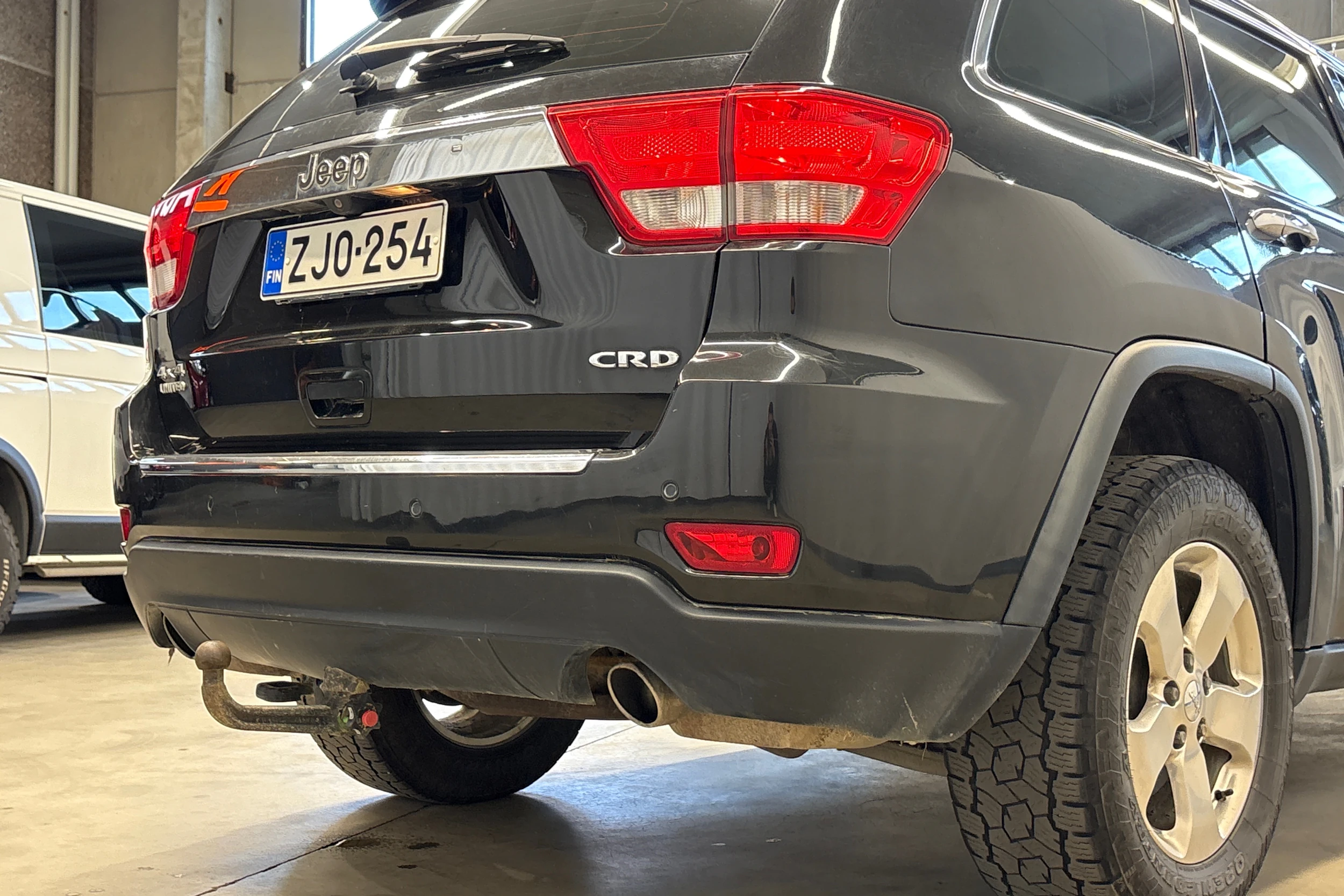 musta Jeep Grand Cherokee 2012 kuva 33.