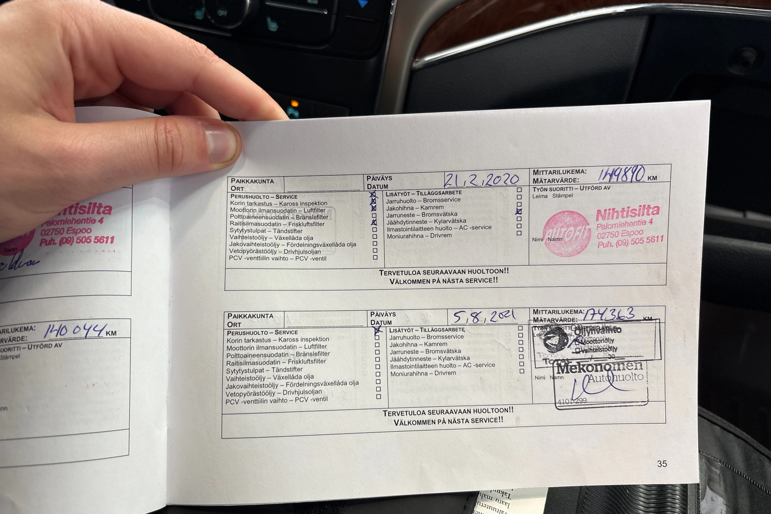 musta Jeep Grand Cherokee 2012 kuva 43.