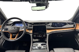 valkoinen Jeep Grand Cherokee 2024 kuva 9.