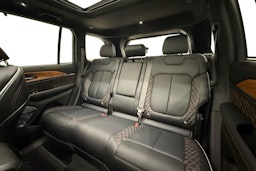 valkoinen Jeep Grand Cherokee 2024 kuva 10.