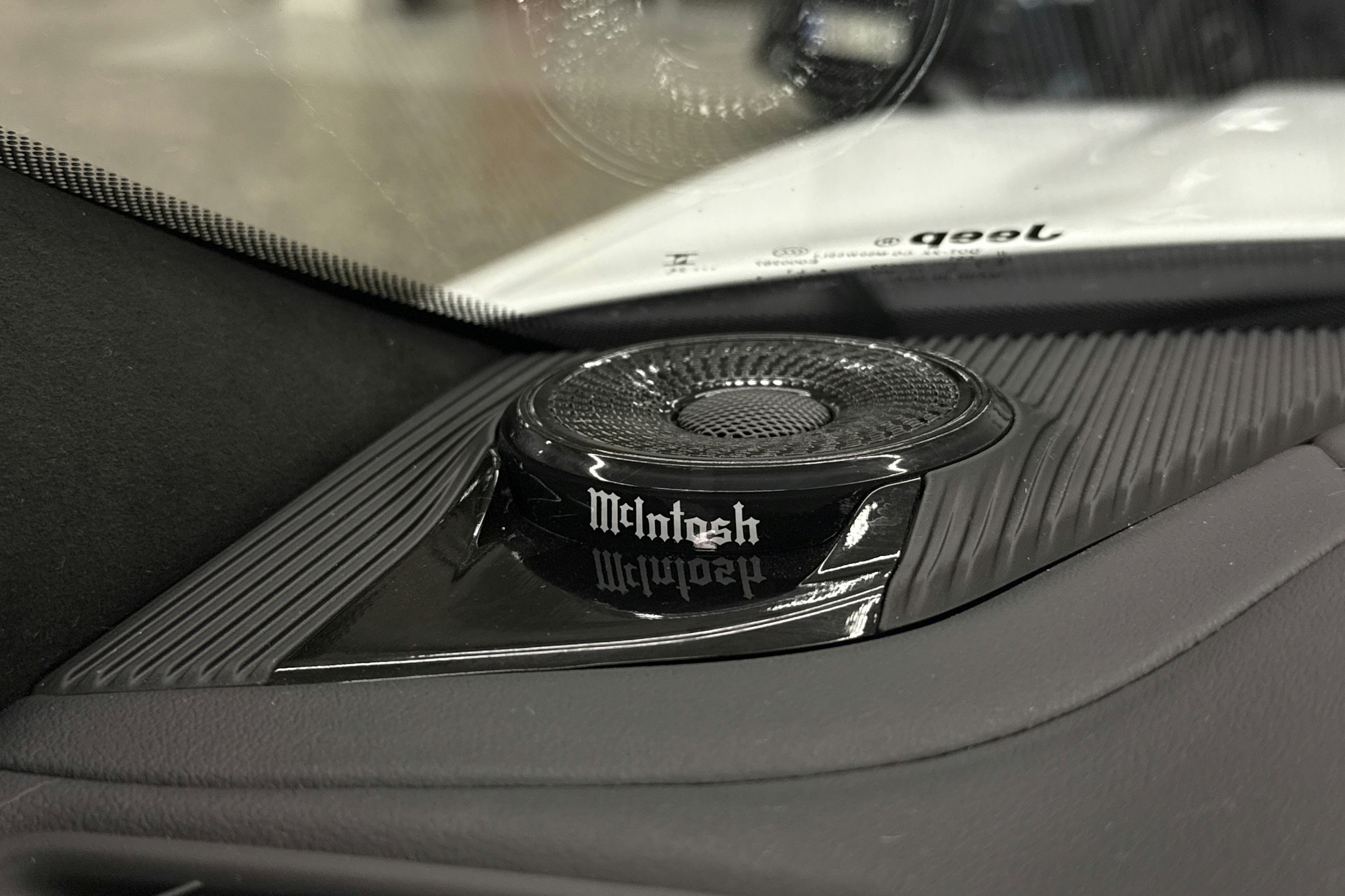 valkoinen Jeep Grand Cherokee 2024 kuva 26.