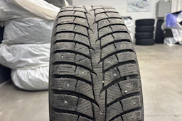 Harmaa Jeep Patriot 2010 kuva 14.